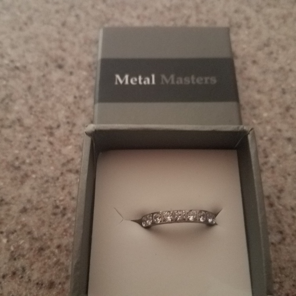 Size 4.5 rings - Picture 2 of 2